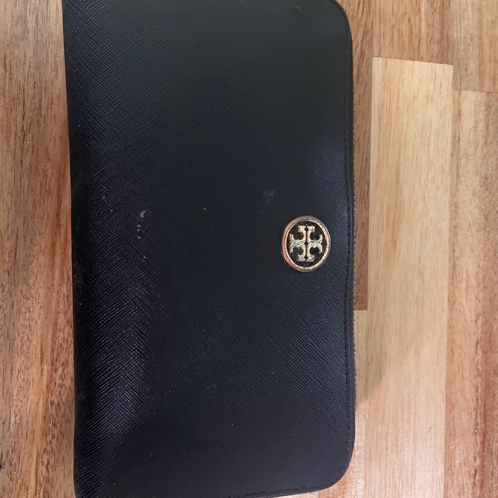 Tory Burch Black Leather Wallet
